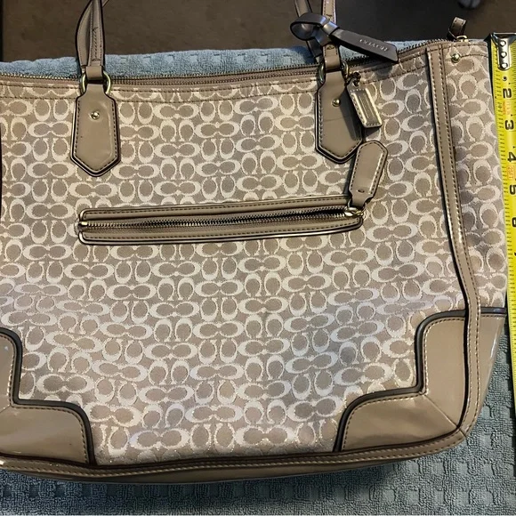 Coach tote Purse F1382-26414 - Picture 2 of 16